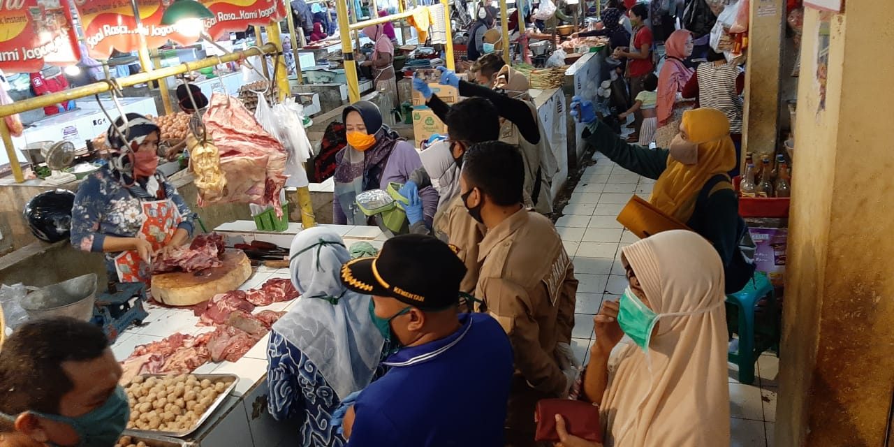 Sidak Satgas Pangan Daging Sapi Yang di Jual di Pasar Kota Cirebon, Ada Apa Yah ?